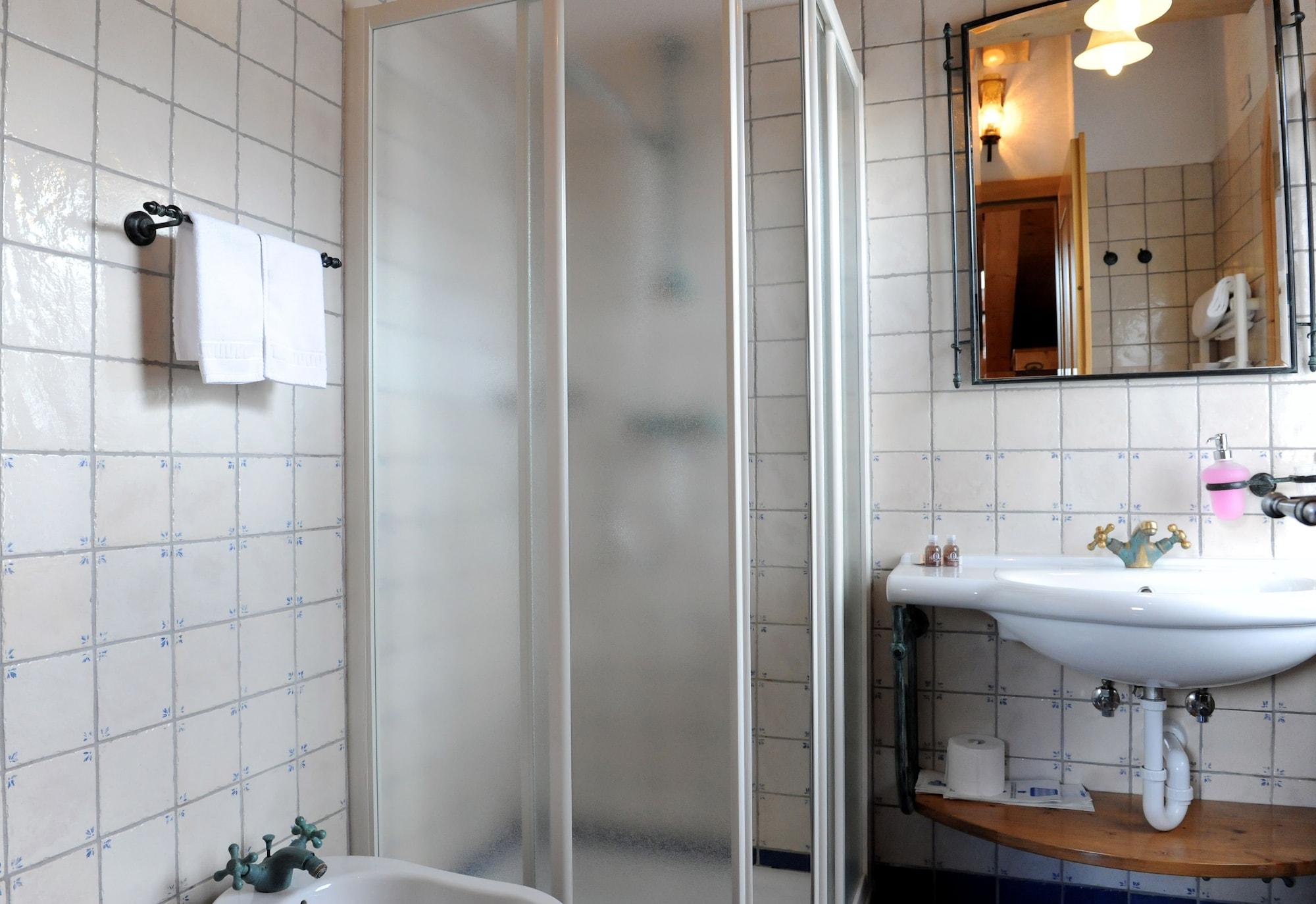Hotel Helvetia Livigno Ngoại thất bức ảnh