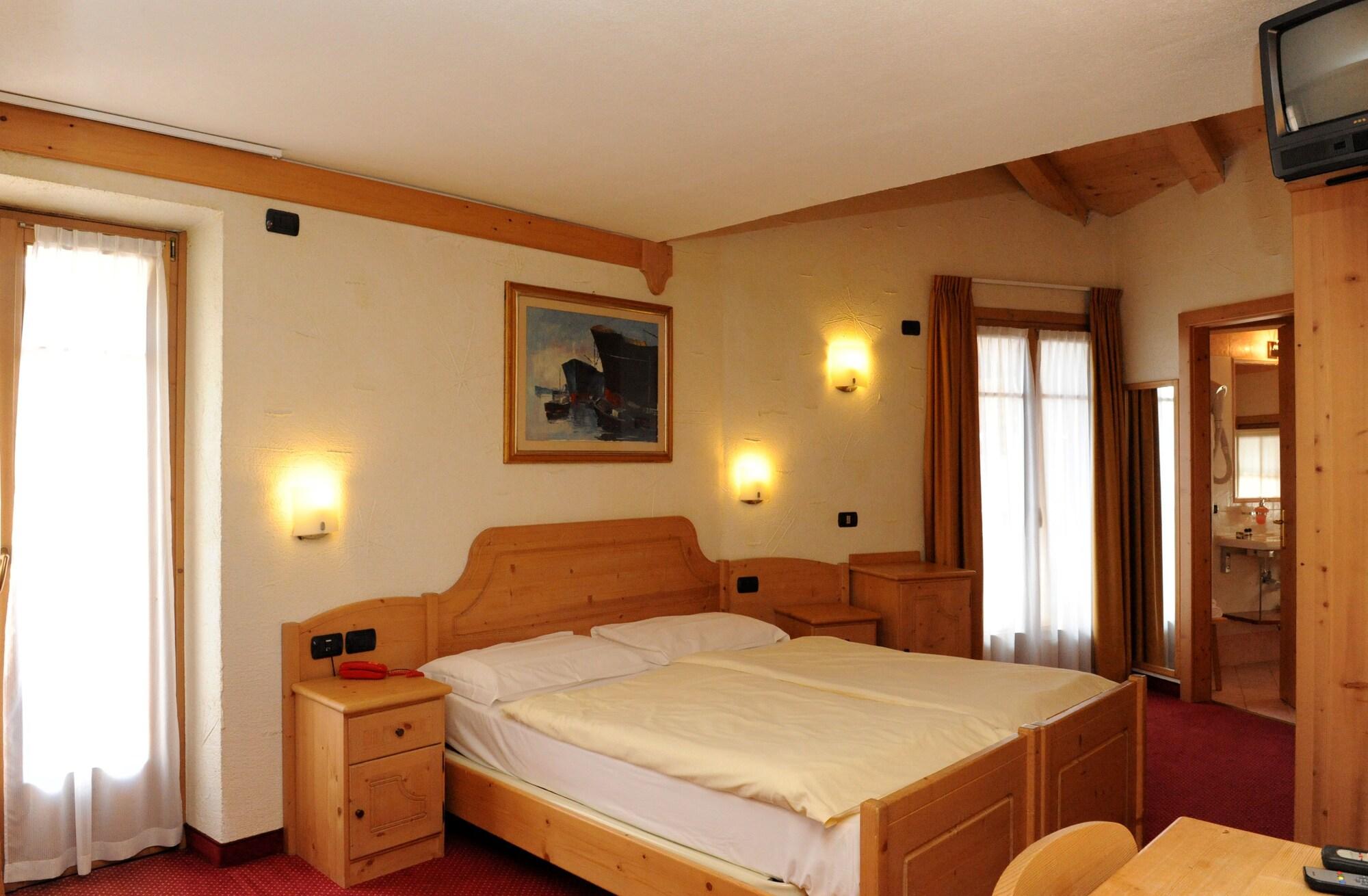 Hotel Helvetia Livigno Ngoại thất bức ảnh