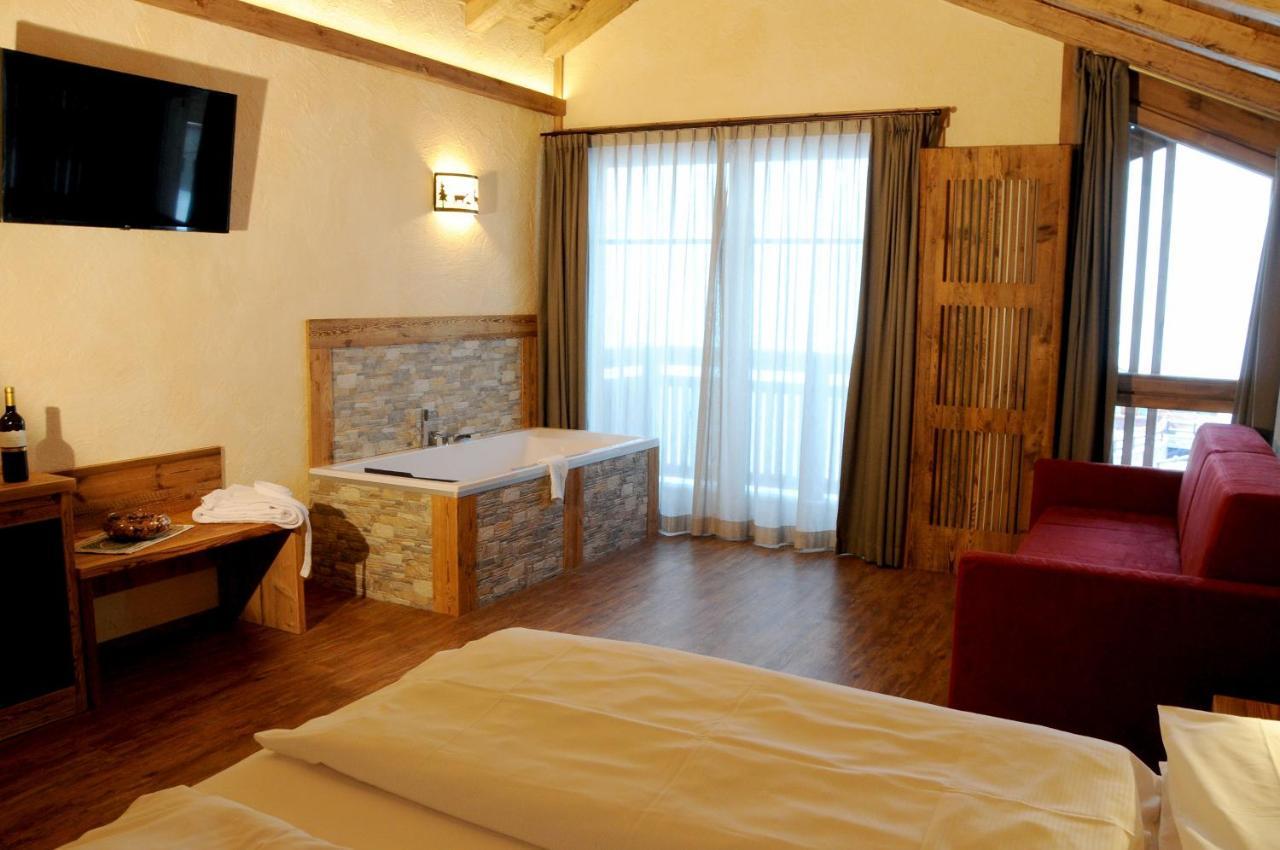 Hotel Helvetia Livigno Ngoại thất bức ảnh