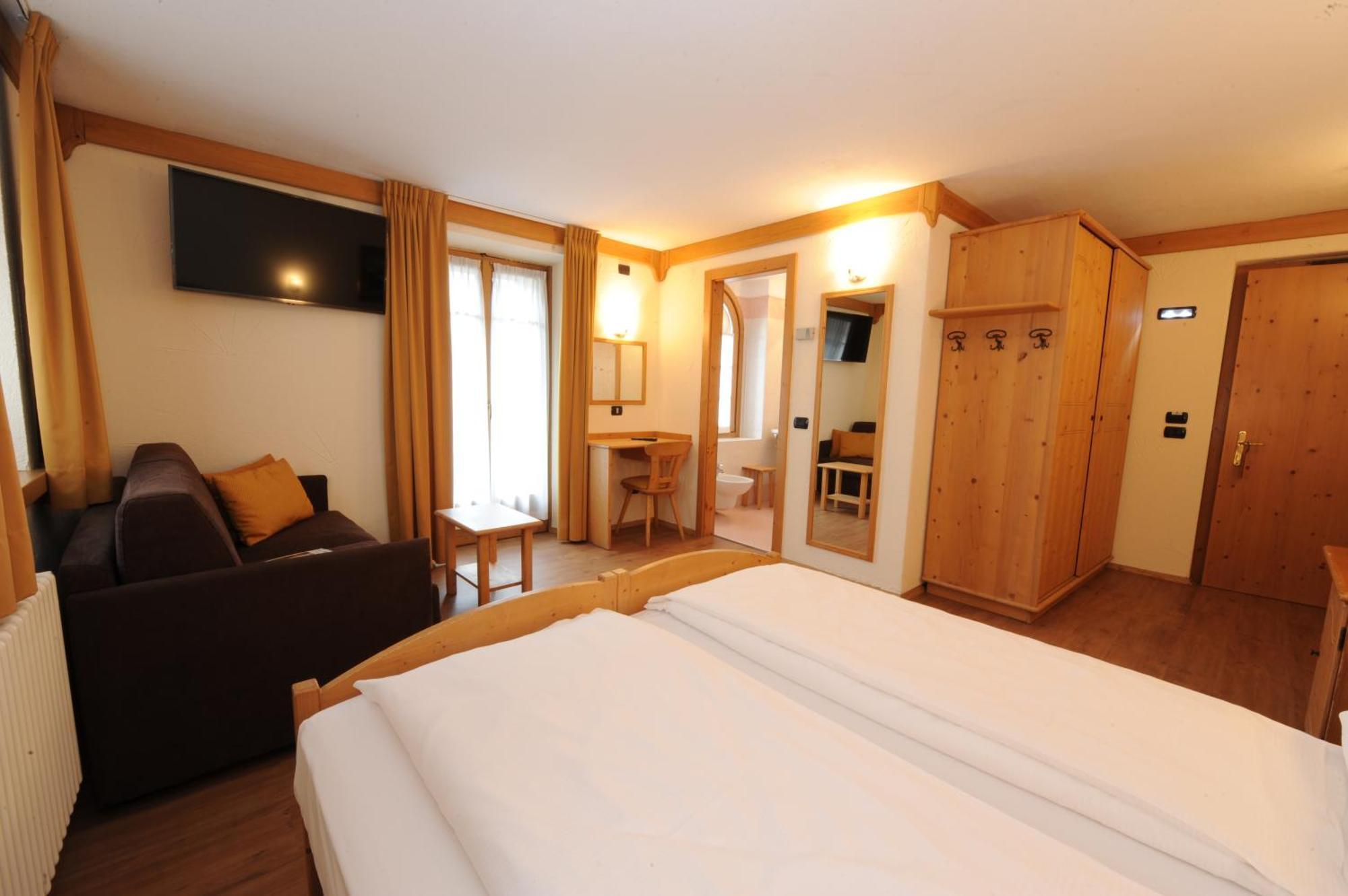 Hotel Helvetia Livigno Ngoại thất bức ảnh
